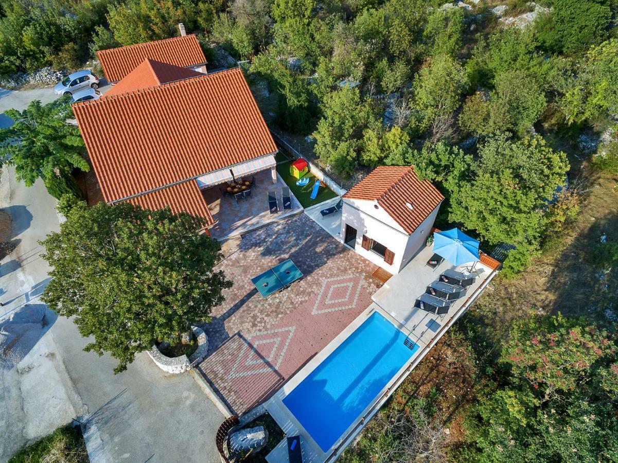 Villa Zvonimir Zagvozd エクステリア 写真