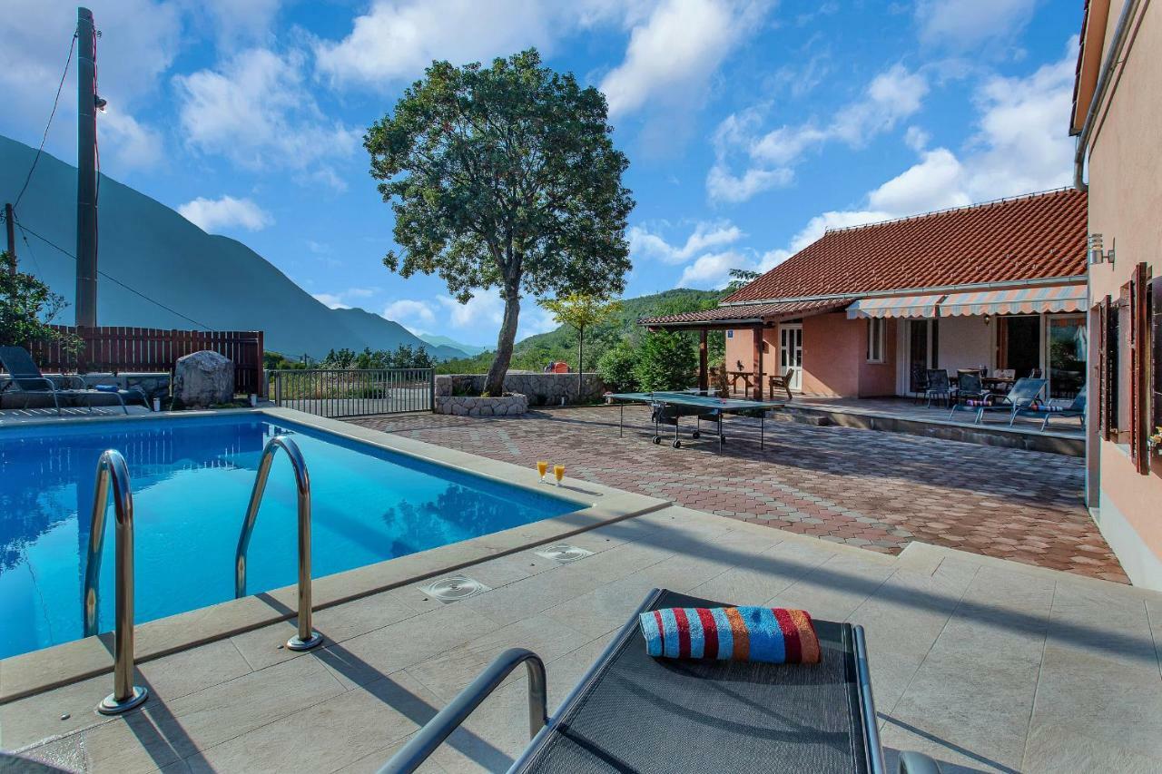 Villa Zvonimir Zagvozd エクステリア 写真