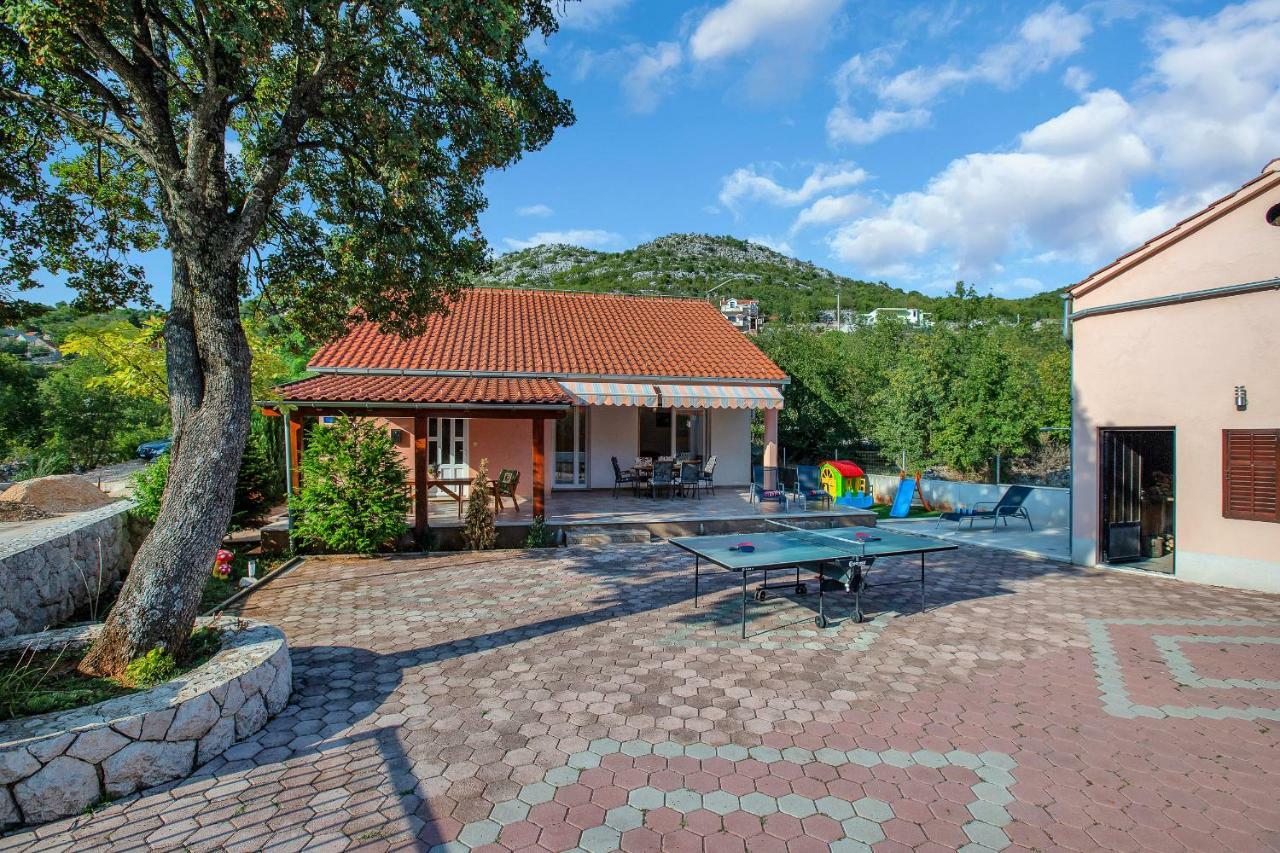 Villa Zvonimir Zagvozd エクステリア 写真