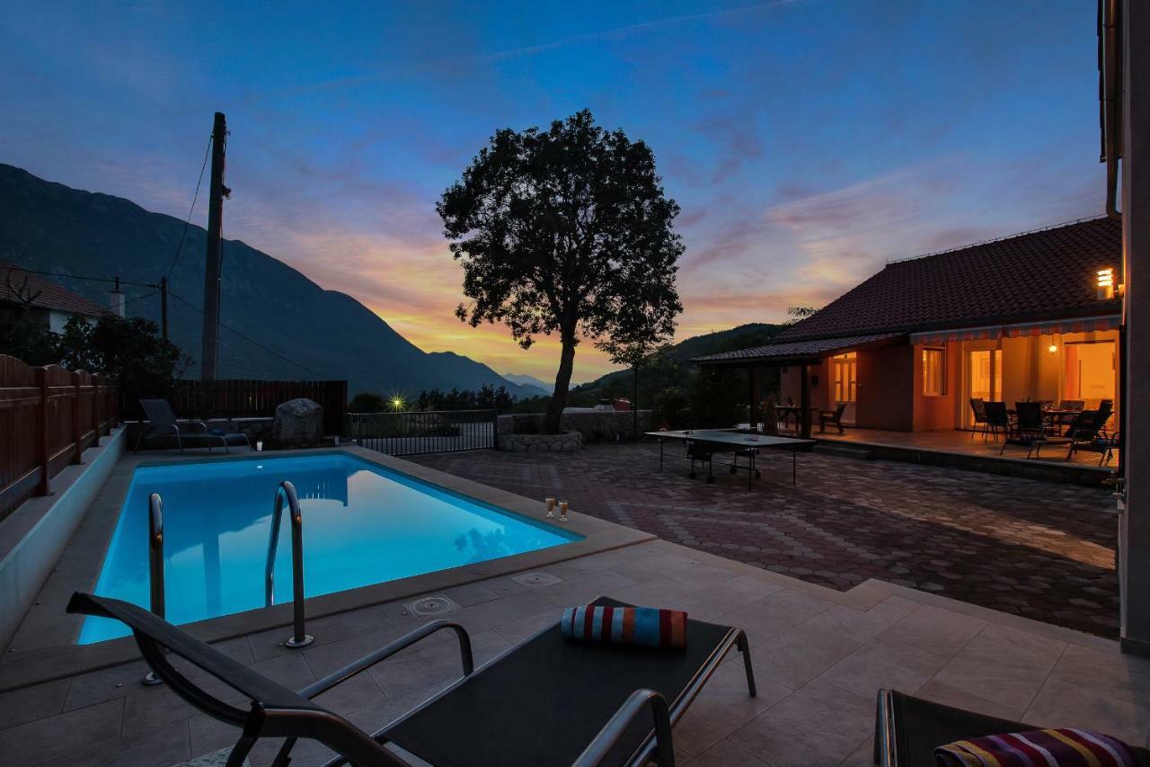 Villa Zvonimir Zagvozd エクステリア 写真